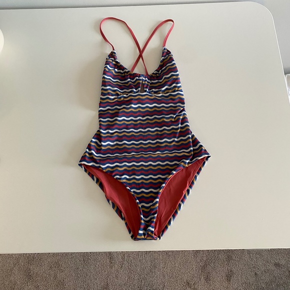 Patagonia one-piece swimsuit, size small - Picture 2 of 5